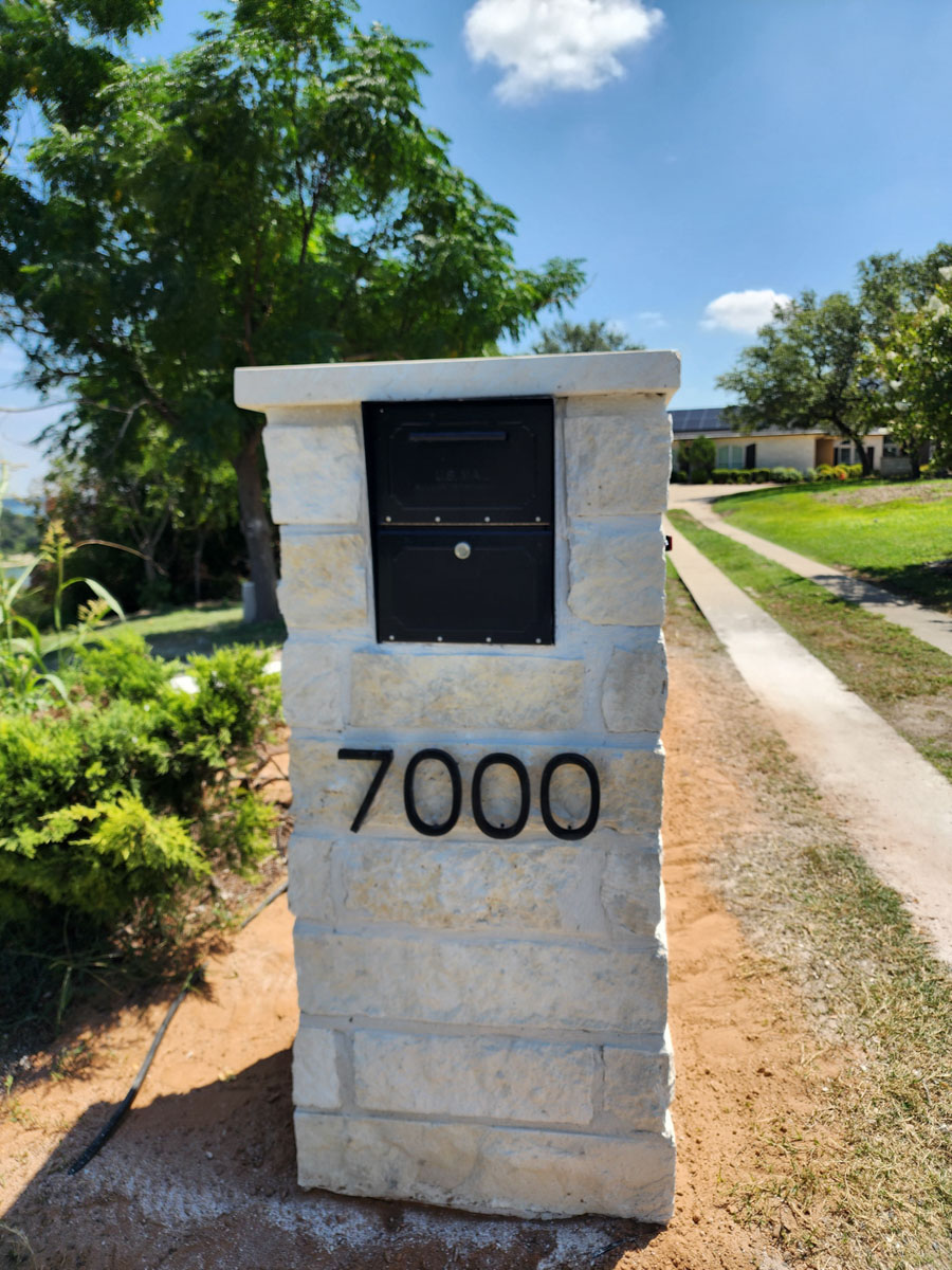 Custom mailbox