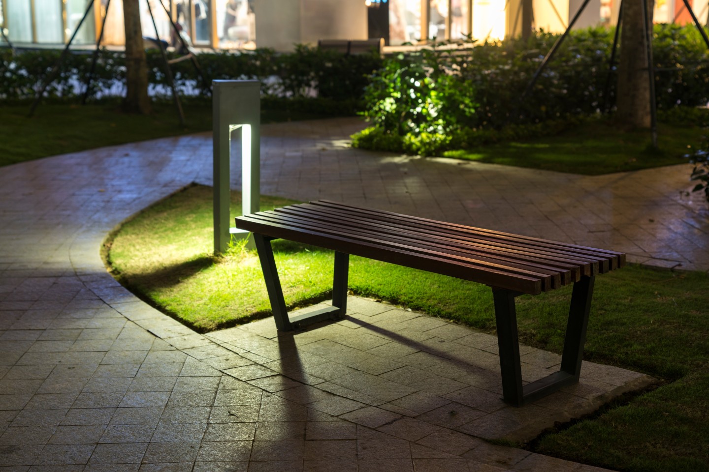 commercial landscape lighting